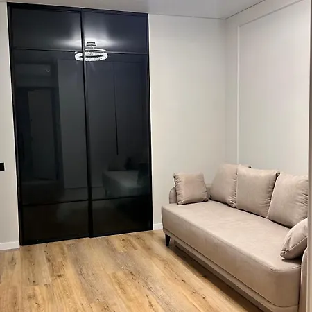 New Business-class In Center Apartment